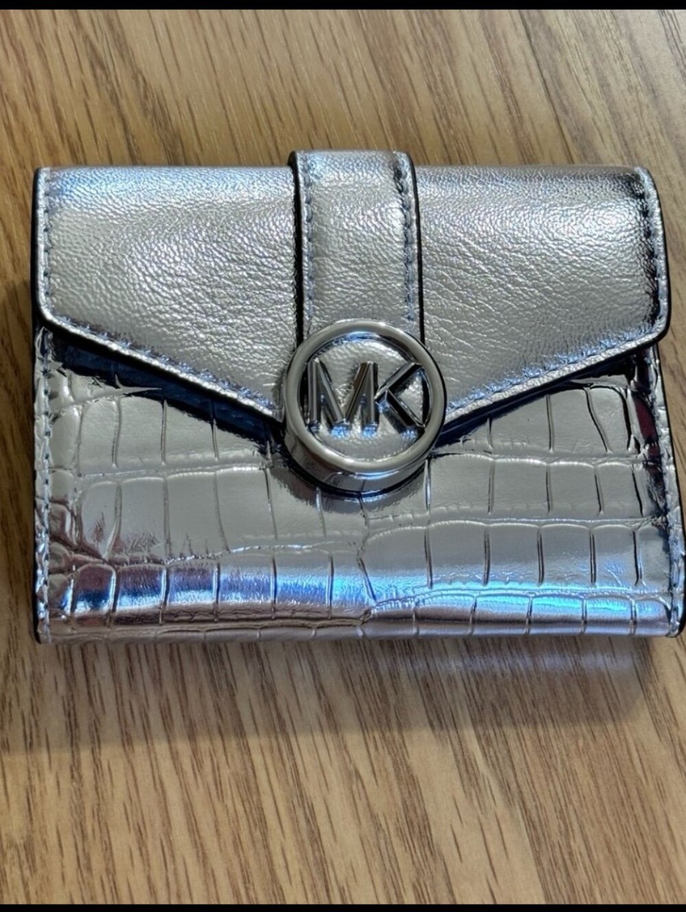 Michael Kors Carmen Medium Flap Billfold Trifold Snap Wallet NWT Retail $258